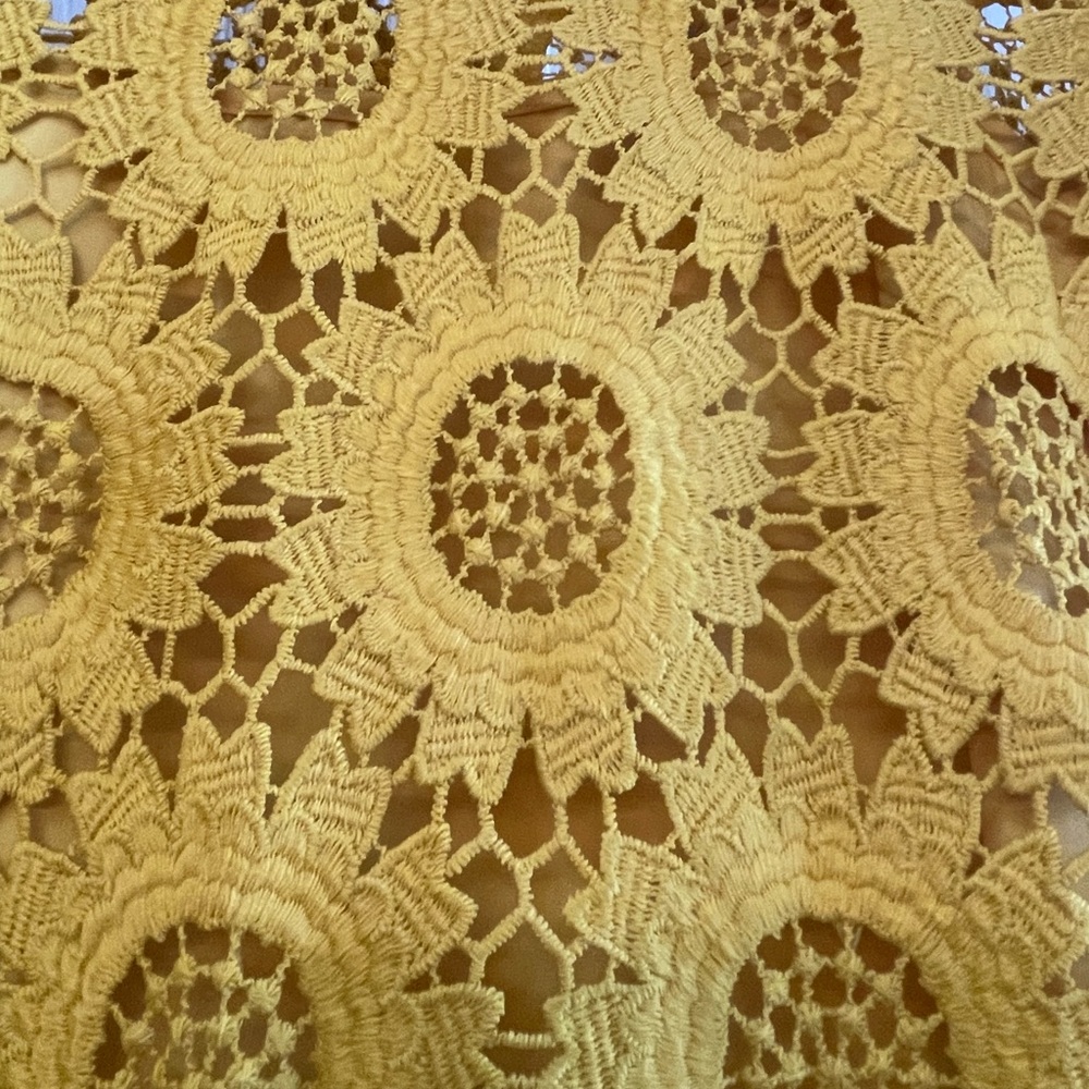 Crocheted sunflower dress - Picture 3 of 6